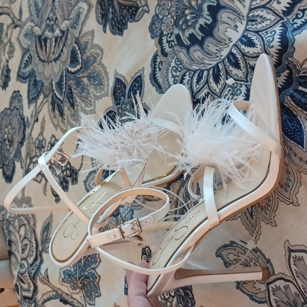 Jessica Simpson, the Jenevya Satin Feather Dress Sandals Size 9M New